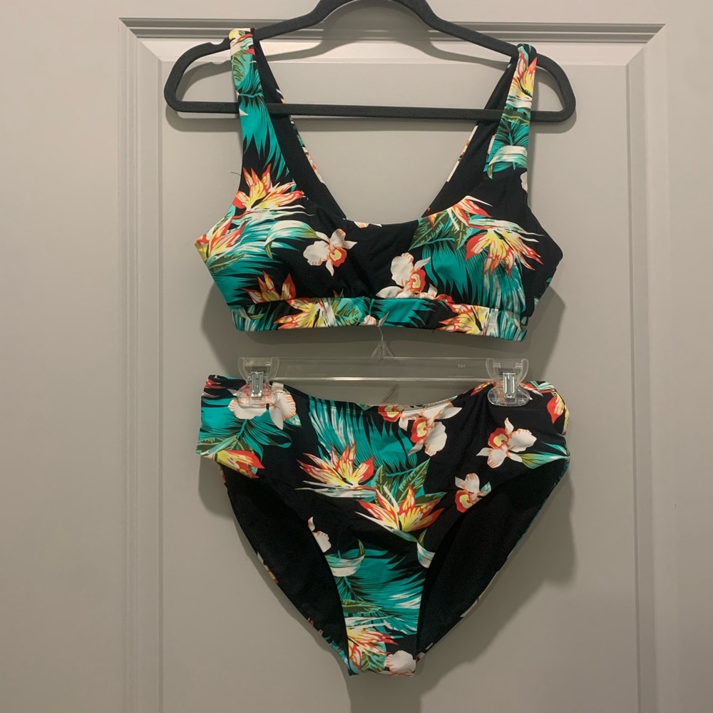 Cupshe Tropical Bikini